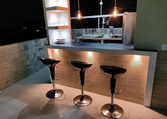 RAMALHO RESIDENCE, apartamento completo, cobertura, a 650m da praia de porto de galinhas, 500m do centro e 1,7km da praia de maracaípe